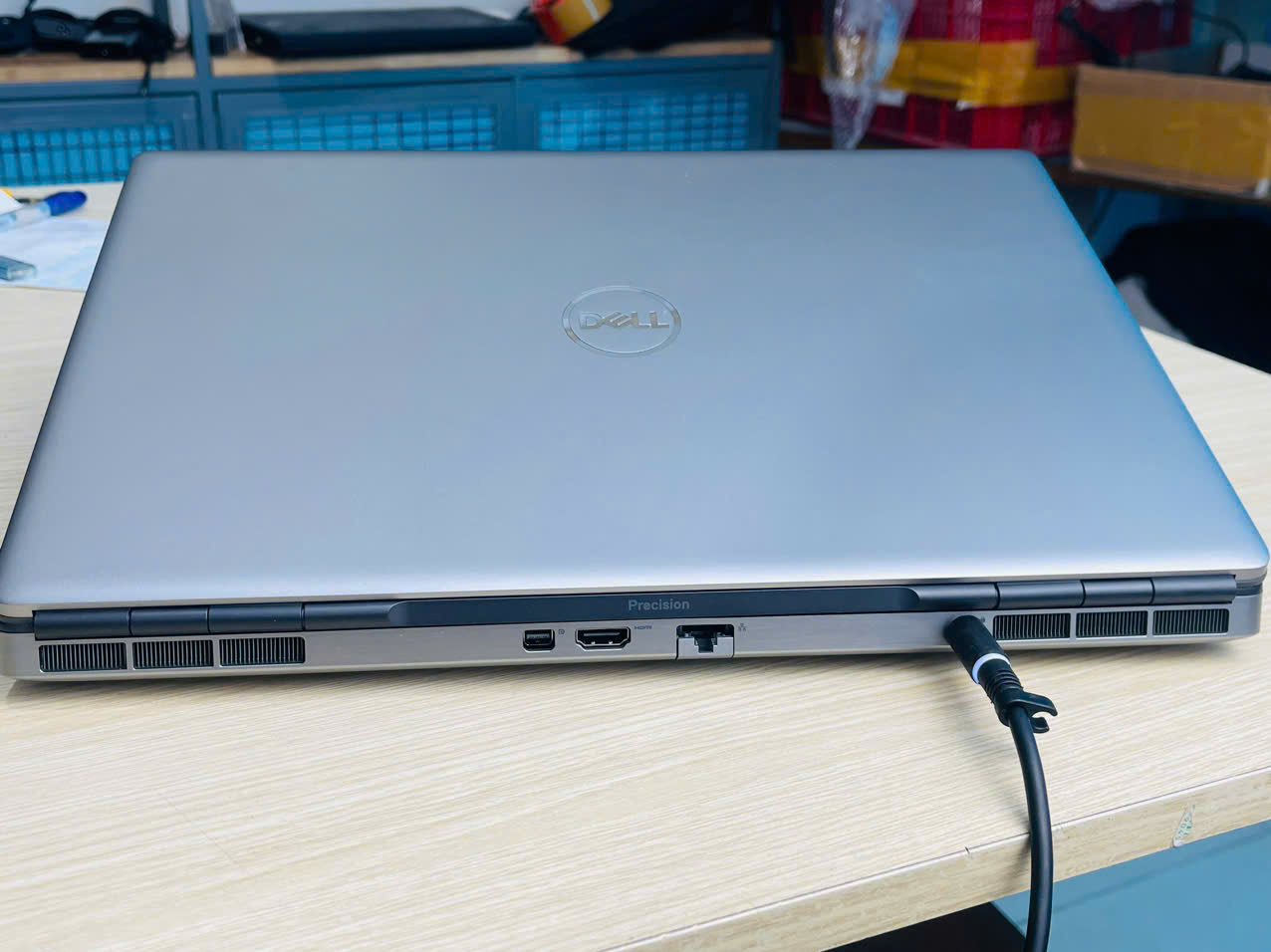laptop xách tay dell pre 7550  chuyên thiết kế đồ họa